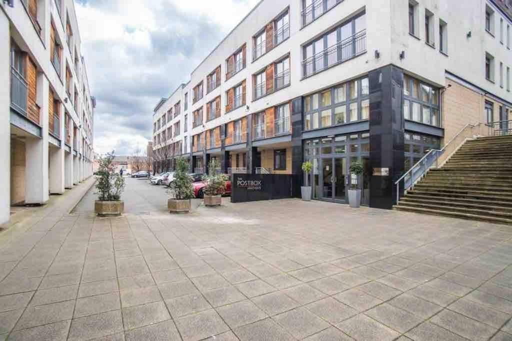 Location Location Location Birmingham City Centre المظهر الخارجي الصورة